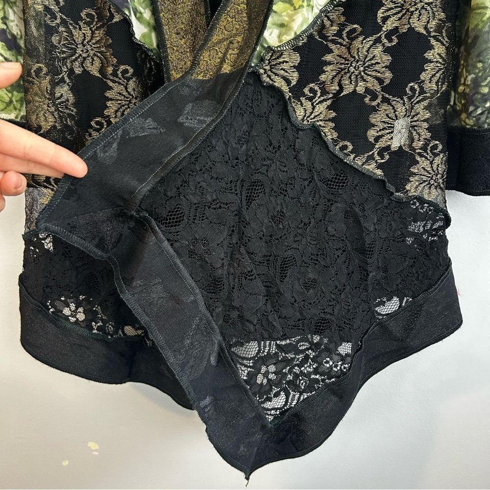 Violet Kay Black/Gold Open Front Asymmetrical Lace/Floral Kimono/Jacket Medium - Picture 8 of 11